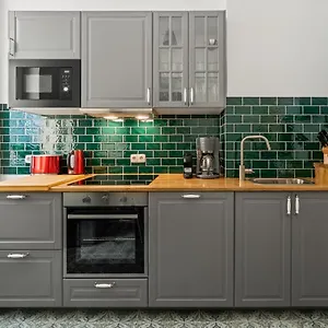 The Tieckstr Loft For Up To 7 People With 2 Bathrooms , Berlín Alemania