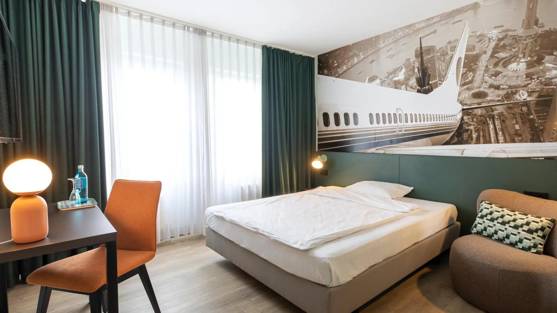 ***  Achat Hotel Frankfurt Airport Langen  Germany